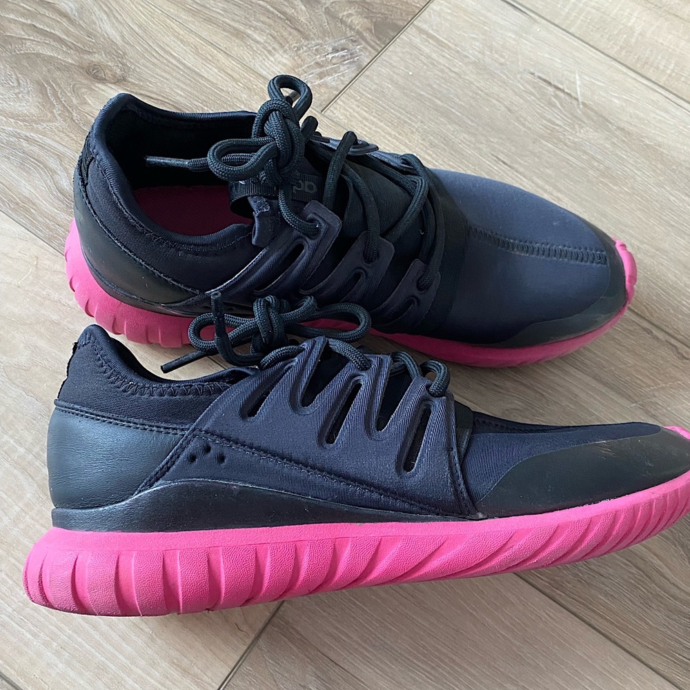 ADIDAS EXCLUSIVE